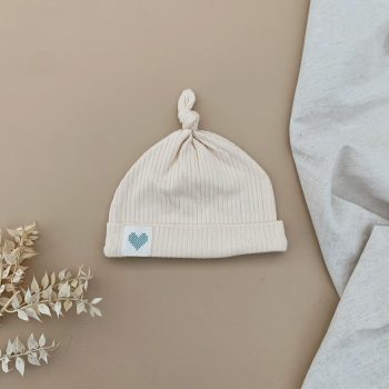 beanie off white main image